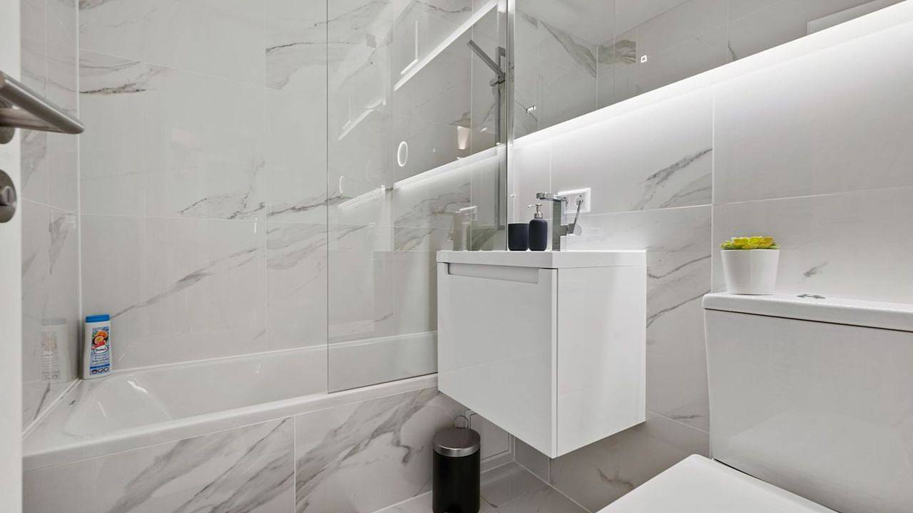 Geheel vakantieappartement, Vakantieappartement voor 5 personen met terras in Bad Liebenzell, Noordelijk Zwarte Woud