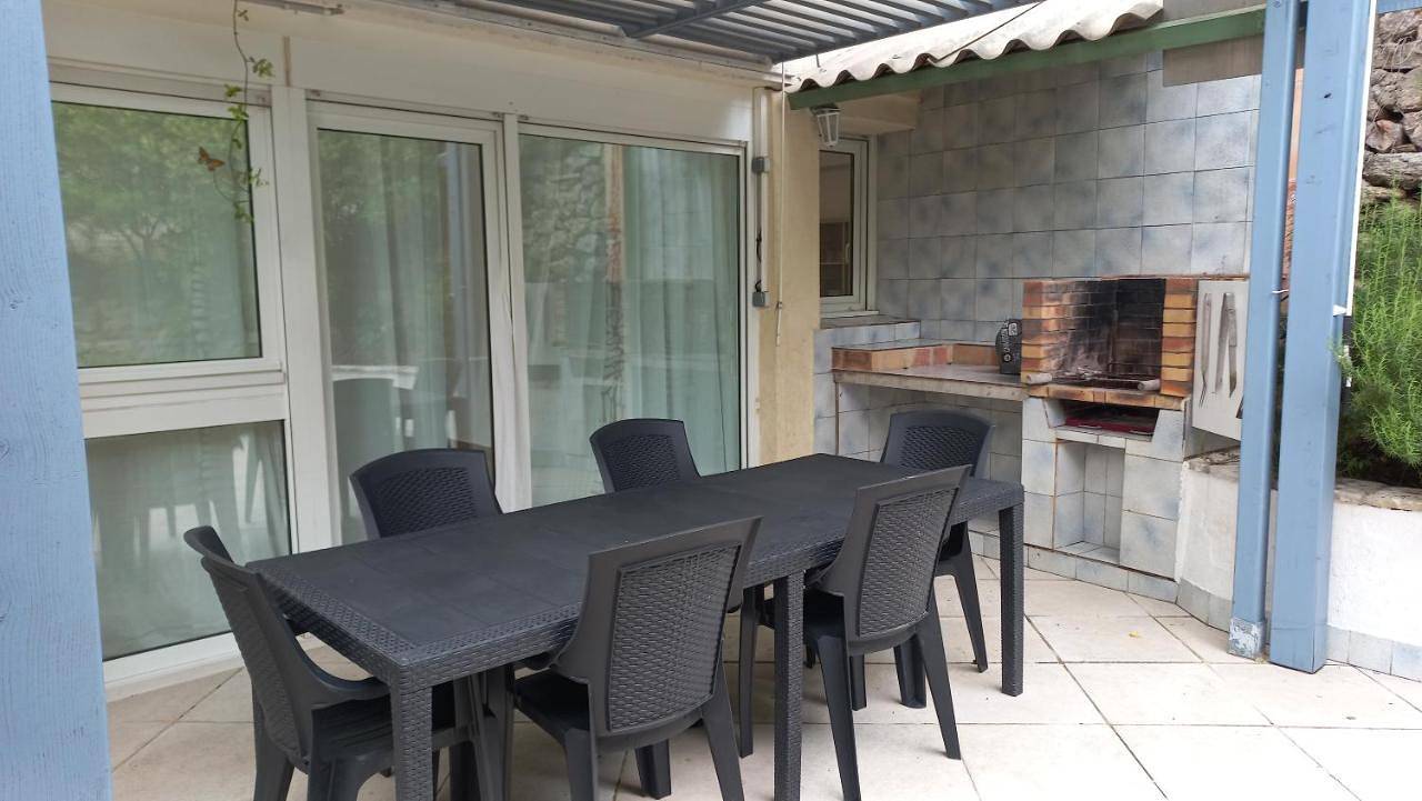 Appartement entier, Two-Bedroom Apartment in Montbazin, Côte méditerranéenne (France)