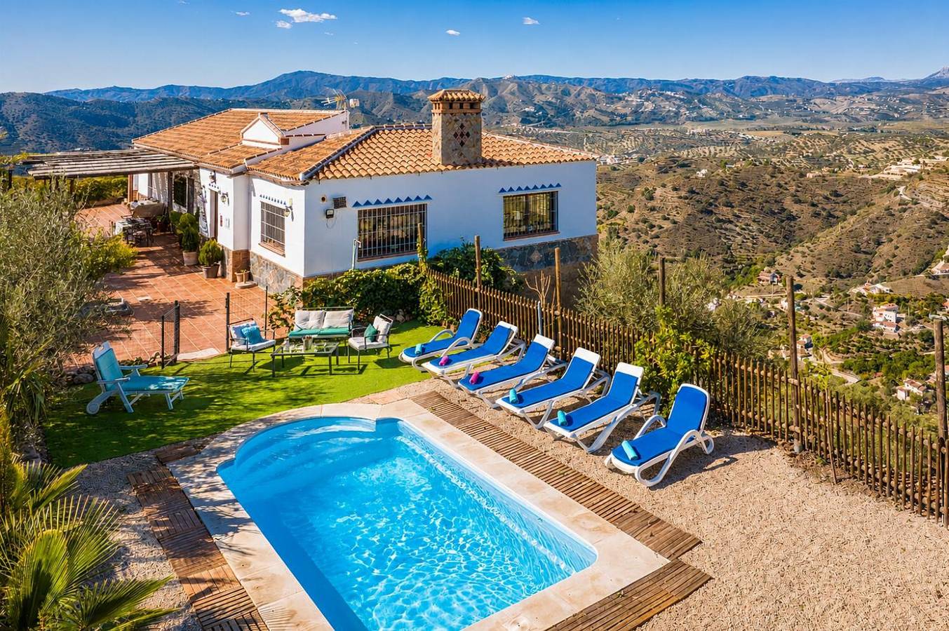 Chalet para 6 personas con jardín in Canillas de Aceituno, Cordillera Penibética
