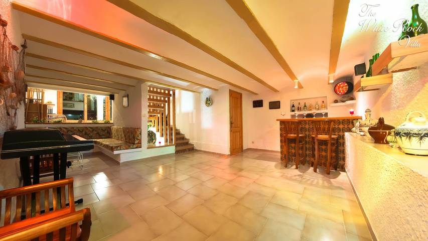 Chalet para 10 personas, con jardín además de piscina y vistas al mar en Provincia de Gerona - 3