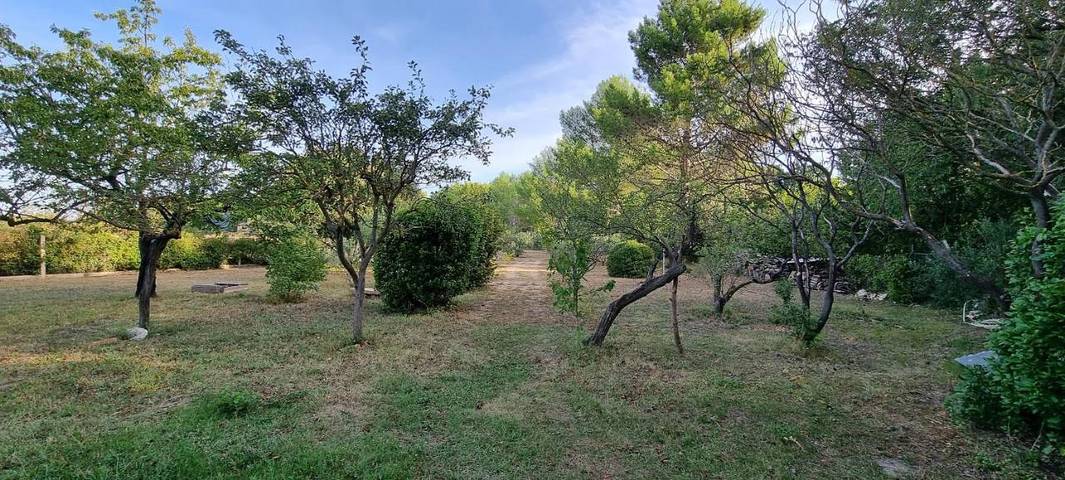 Location de vacances pour 2 personnes, avec piscine et jardin à Éguilles - 2