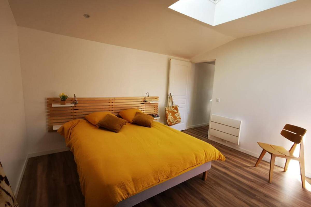 Appartement entier, Appartement dans maison d'architecte avec terrasse in Saint-Lunaire, Région de Saint-Malo