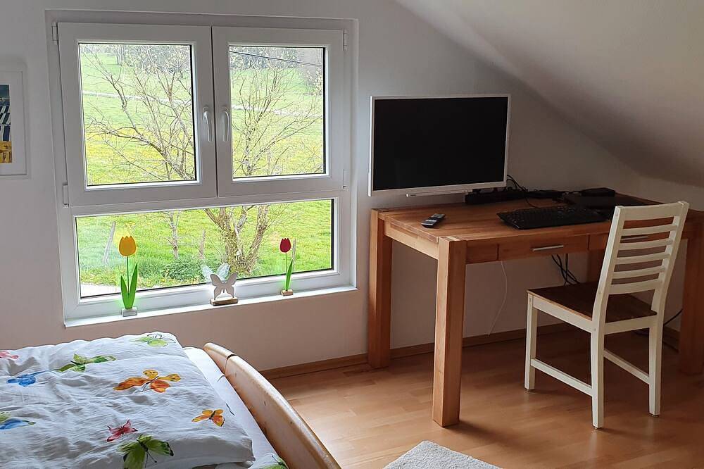 Ferienhaus mit großem Garten, in der Nähe einer Talsperre. in Marienheide, Oberbergischer Kreis
