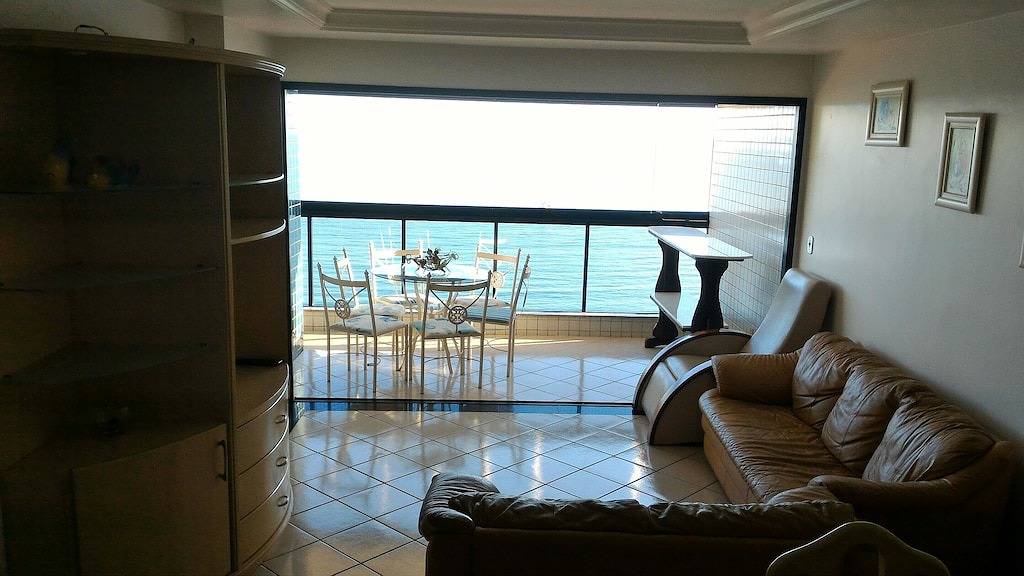 Ed O Mar Prata 03 Bedrooms Beachfront Guarapari with 2 parking spaces in Guarapari, Região Metropolitana da Grande Vitória