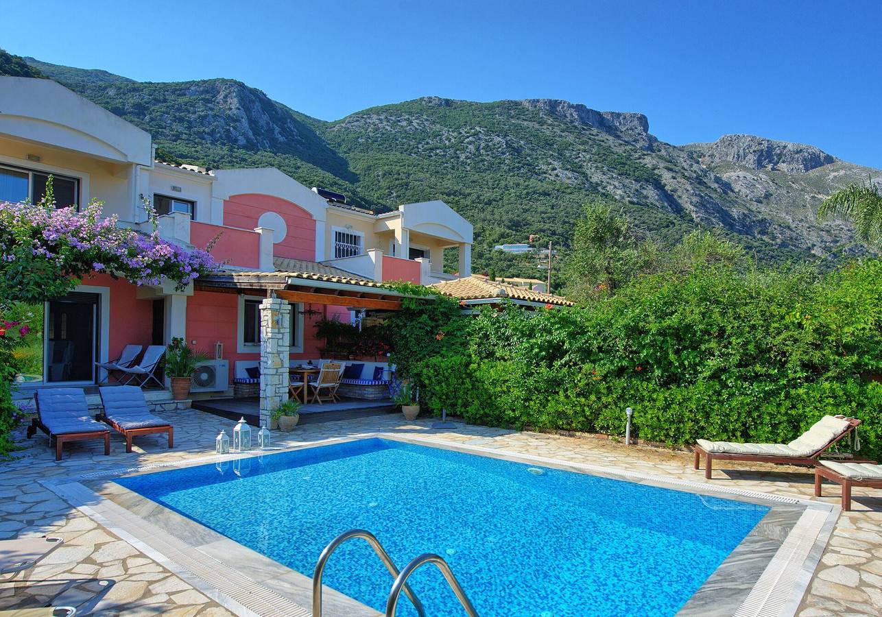 Beach Villa Blue in Mparmpati, Corfou