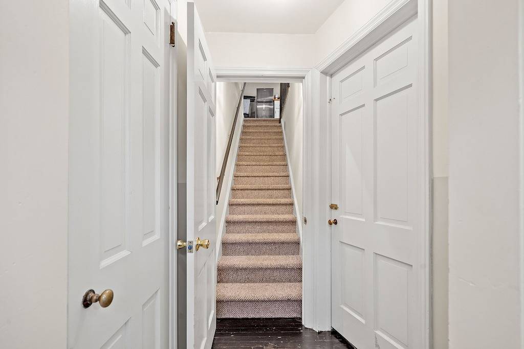 Prime Location, Private Loft Apartment. Well-Appointed for Comfort & Convenience in West Windsor Township, Mercer County