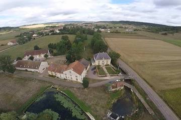 Gîte pour 8 personnes, avec jardin à Orges