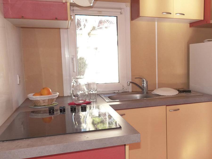 Camping Tikayan La Bergerie Plage - Mobilhome 4 personnes - Minnesota Eco in La Bergerie, Hyeres