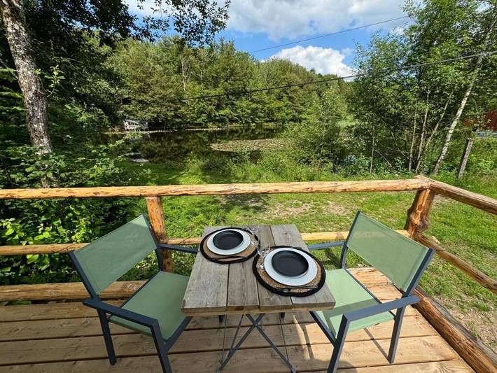 Chambre d’hôte pour 2 personnes, avec vue sur le lac ainsi que jardin et vue, animaux acceptés