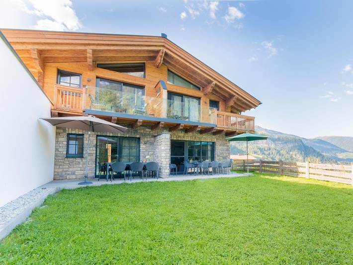 Ferienhaus für 10 Personen, mit Balkon und Terrasse sowie Garten und Sauna in Krimml