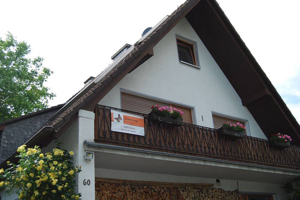 Ganze Wohnung, Ruhige Ferienwohnung im Grünen mit Balkon in Velbert, Kreis Mettmann