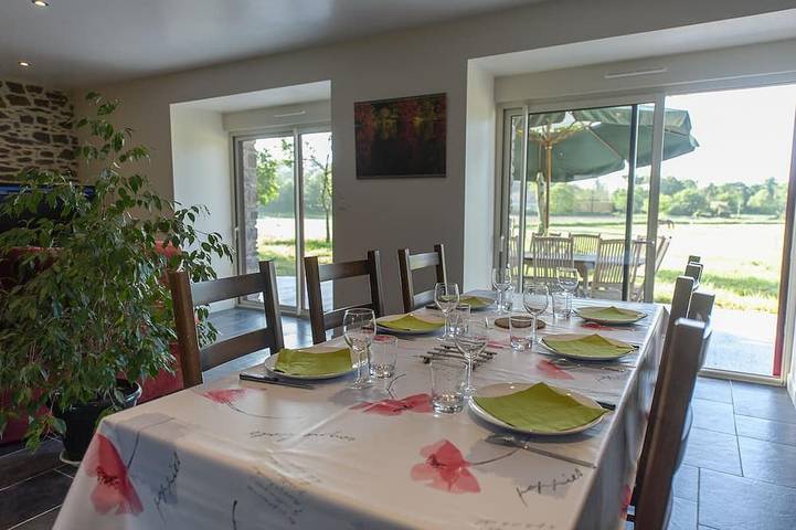 Location de vacances pour 12 personnes, avec jardin à Campénéac - 4