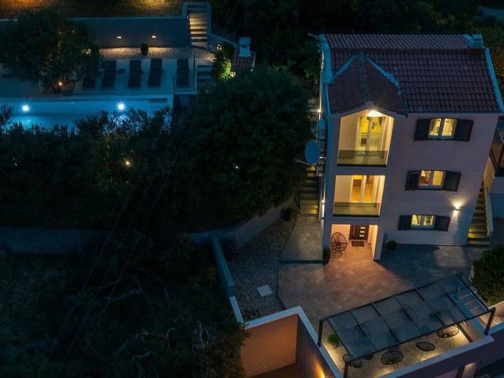 Ferienhaus für 6 Personen, mit Balkon und Pool in Krvavica - 2