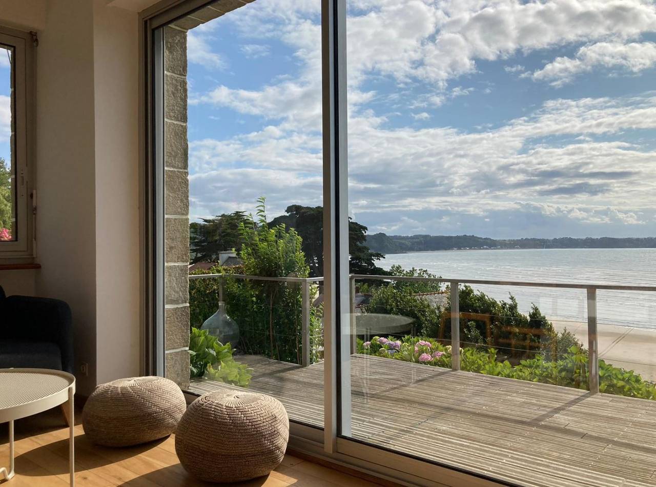Maison Ty Bastian, 100 m², 1 à 6 personnes, au dessus de la plage in Saint-Michel-en-Grève, Ceinture Dorée