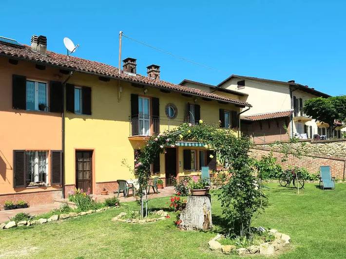 Ferienwohnung für 4 Personen, mit Terrasse und Garten sowie Pool im Piemont - 2