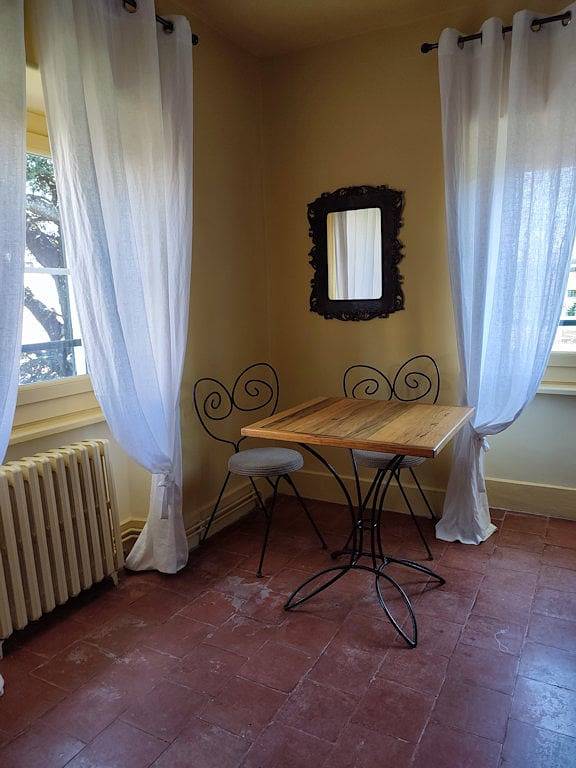 Chambre d’hôte pour 2 personnes, avec jacuzzi ainsi que piscine et jardin dans le Gard - 4