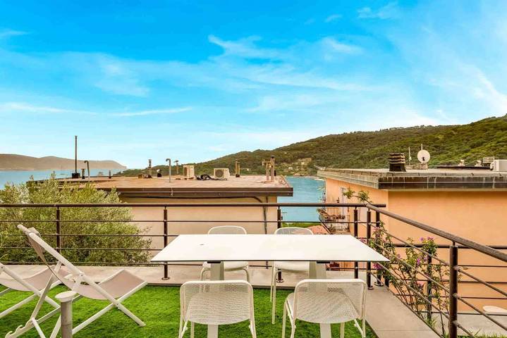 Vakantiewoning voor 2 personen, met zwembad en balkon/terras in Porto Venere Gemeente