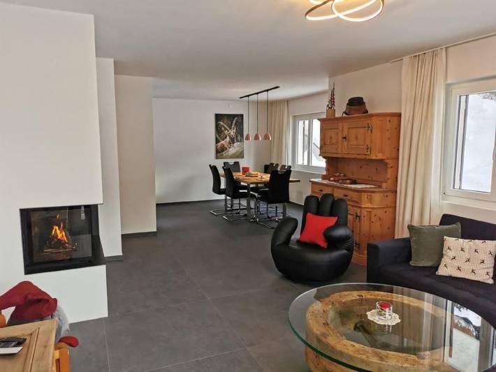 Ferienwohnung für 6 Personen, mit Terrasse und Garten in Pontresina