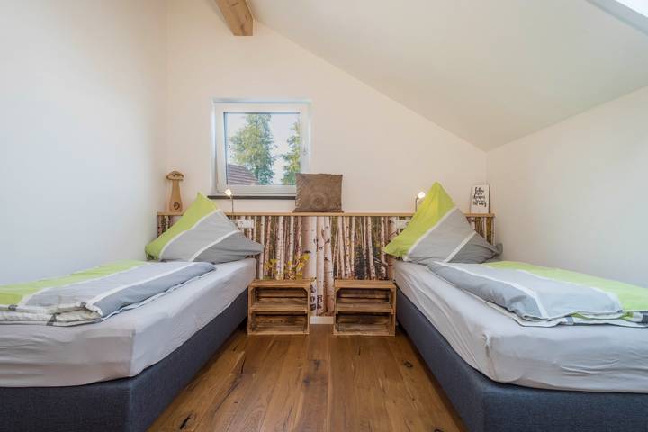 Ferienwohnung für 4 Personen, mit Garten und Seeblick in Neukirch - 2
