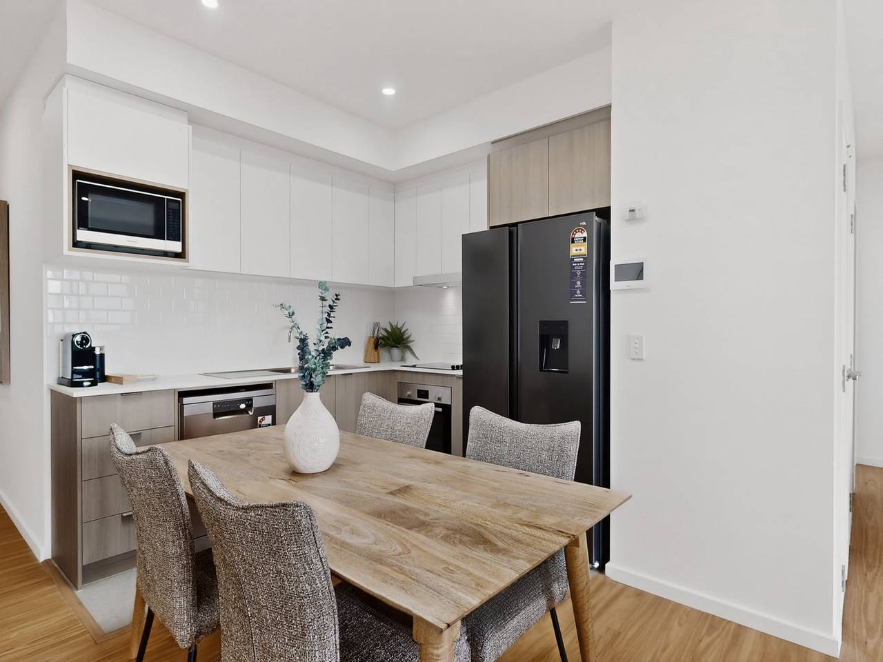 Hel leilighet, Nybygd leilighet nær butikker og parker in Cannington, Perth