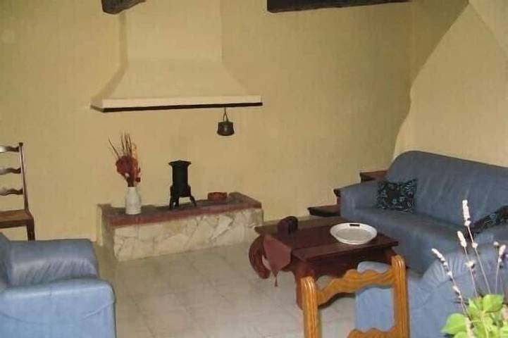 Au coeur des corbières chaleureux gîte climatisé, indépendant, arboré in Montbrun-des-Corbières, Région de Narbonne