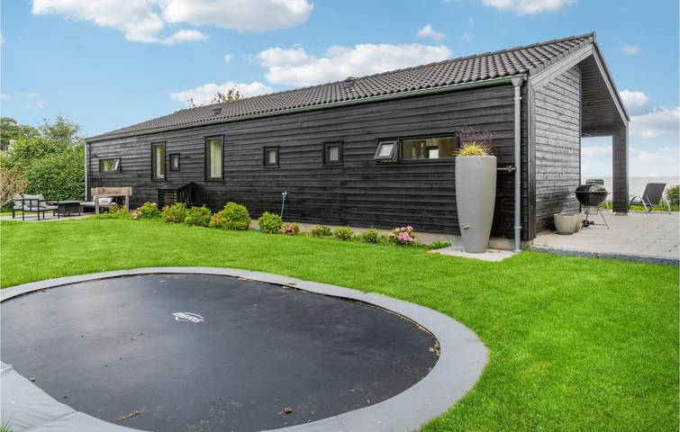 Ferienhaus für 8 Personen, mit Terrasse und Garten auf Seeland - 4