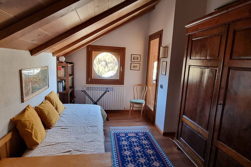 Entire apartment, Spacious penthouse at d'Ampezzo Cortina, the pearl of the Dolomites in Cortina d'Ampezzo, Dolomiti Superski