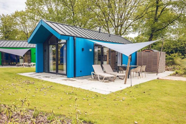 Vakantiepark voor 4 personen, with terras and sauna as well as balkon/terras in Voorthuizen