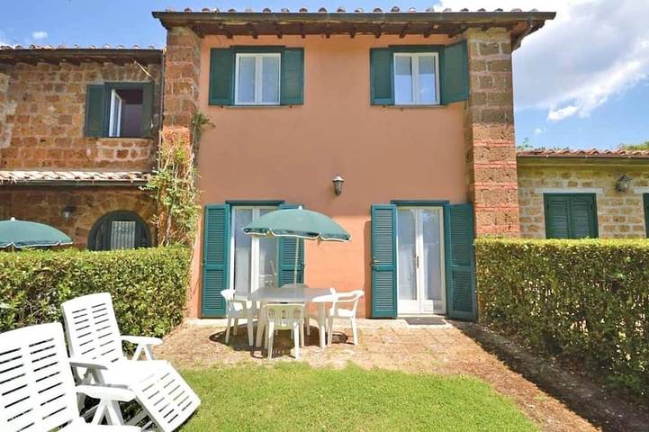 Ferienwohnung für 4 Personen, mit Pool und Garten - 1