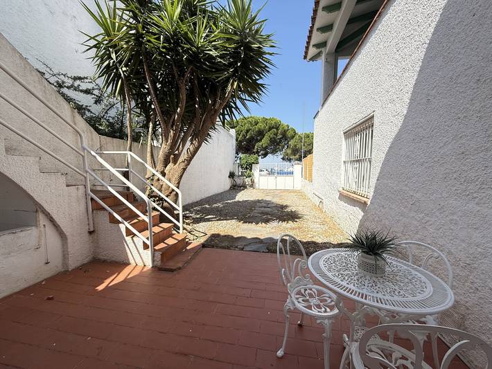Studio pour 2 personnes, avec terrasse, animaux acceptés à Roses