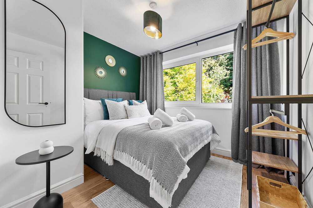 Apartment for 6 People in Luton, Chiltern Hills