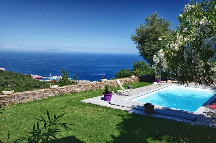 Villa pour 4 personnes, avec terrasse et jardin à Bastia