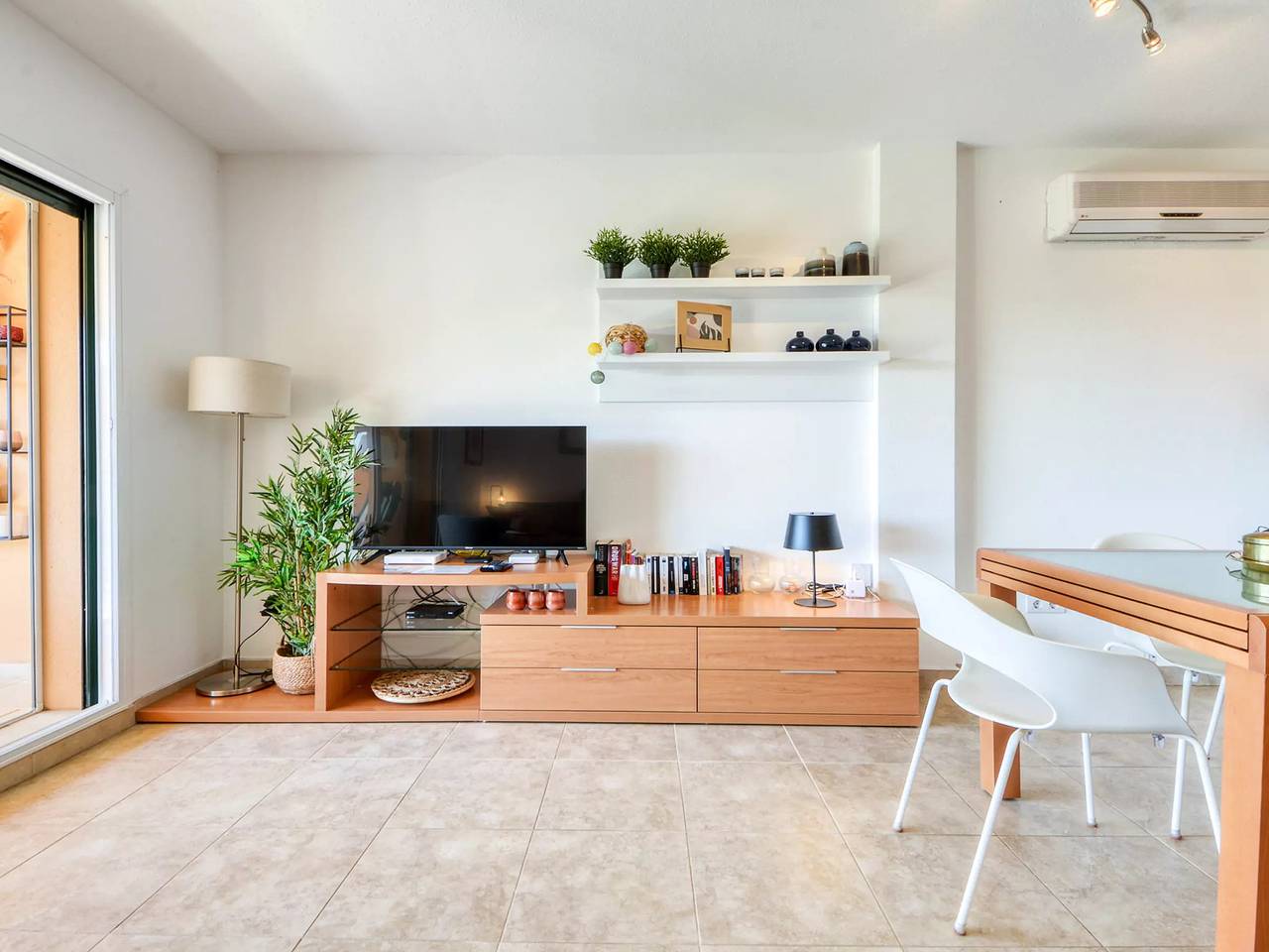 Ganze Wohnung, 3 Zimmer 4 Personen in Palau-saverdera, Oberampurien