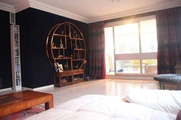 Gîte pour 8 personnes, avec piscine à Le Chesnay