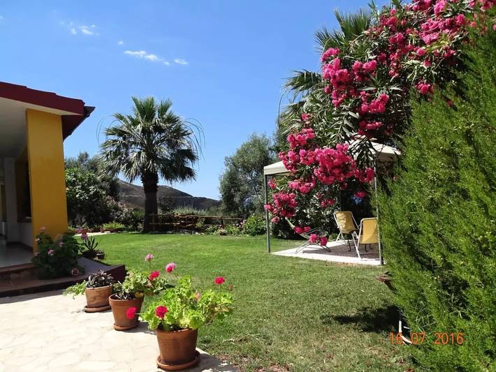 Villa per 4 persone, con Terrazza e Giardino a Solanas