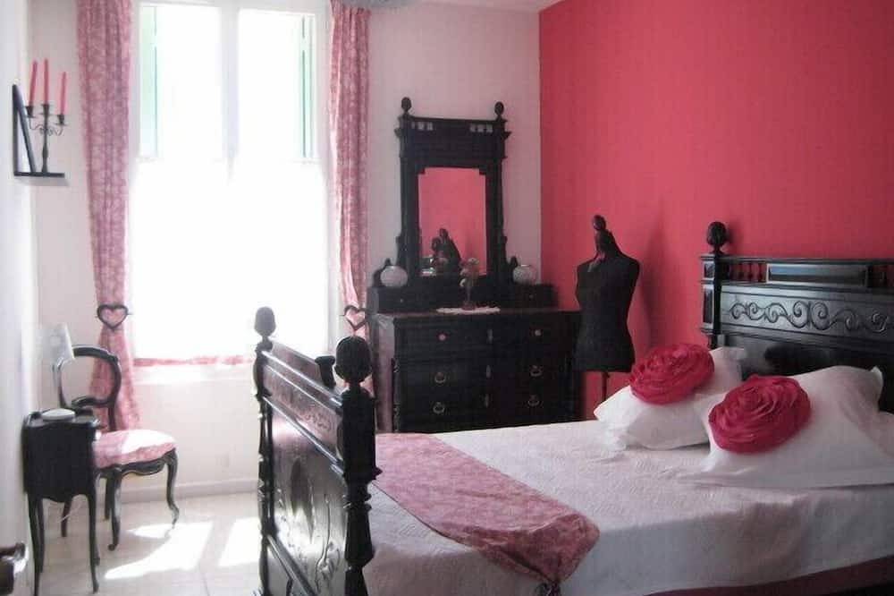 Duplex En Antigua Casa Maestra Con Piscina, Aparcamiento, Playas 8 km in Pomérols, Côte d'Améthyste