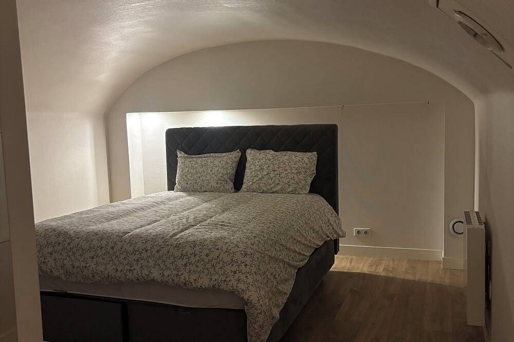 Entire apartment, Spacious accommodation 15 minutes from Paris in Noisy-le-Sec, Seine-Saint-Denis