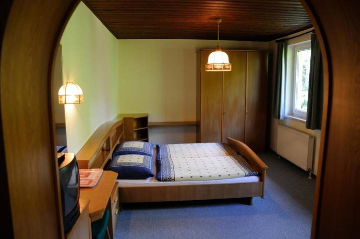 Hotel für 2 Personen, mit Balkon und Terrasse sowie Garten in Weyregg am Attersee - 2