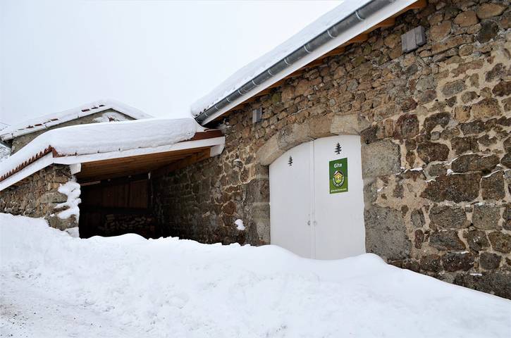 Gîte pour 5 personnes, avec jardin et terrasse, animaux acceptés à Saint-Romain (Puy-de-Dôme) - 3