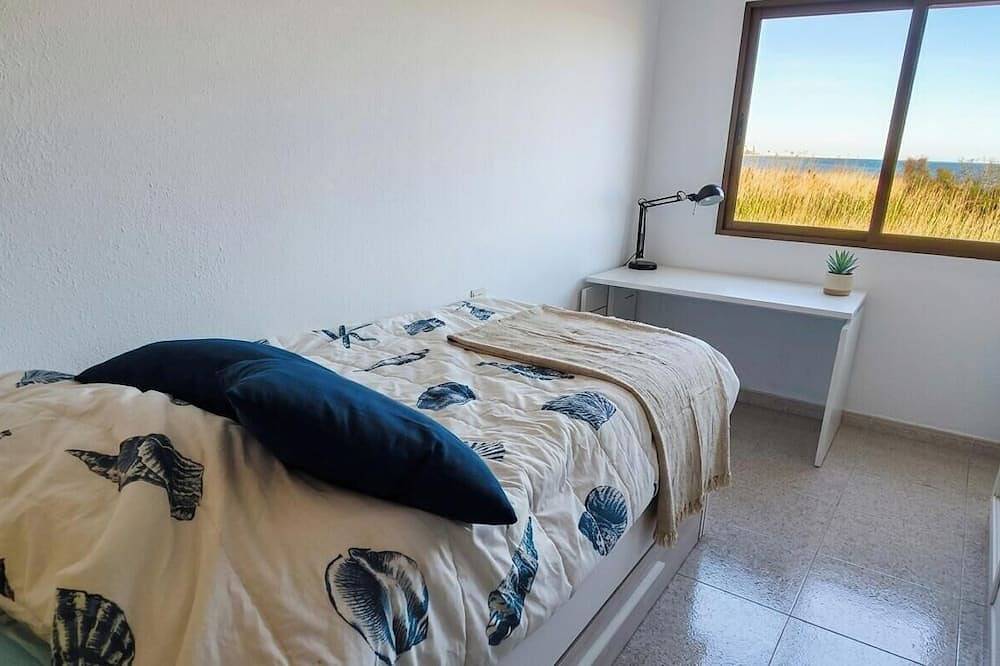 Sunrise overlooking the sea: townhouse with terraces, views and swimming pool in Puçol, Costa de Valencia