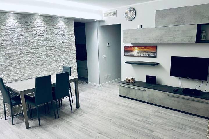 Appartamento intero, S375 - Sirolo, trilocale con corte esclusiva  in Sirolo, Riviera del Conero