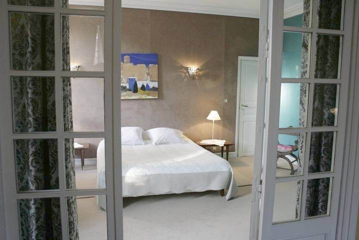 Location de vacances pour 4 personnes, avec jardin ainsi que vue et piscine, animaux acceptés à Ribérac - 3