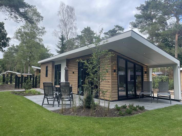 Lodge voor 4 personen, met tuin op de Veluwe