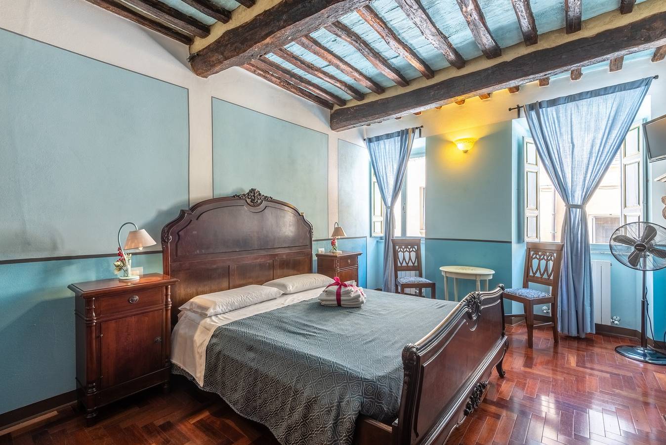 Zimmer 'Camera Blu' mit gemeinsamer Terrasse und Wi-Fi in Montalcino, Orciatal
