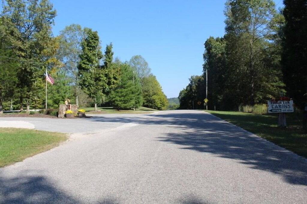 Log Cabin 5 at Osborn Boat Ramp on Patoka Lake in Patoka Lake