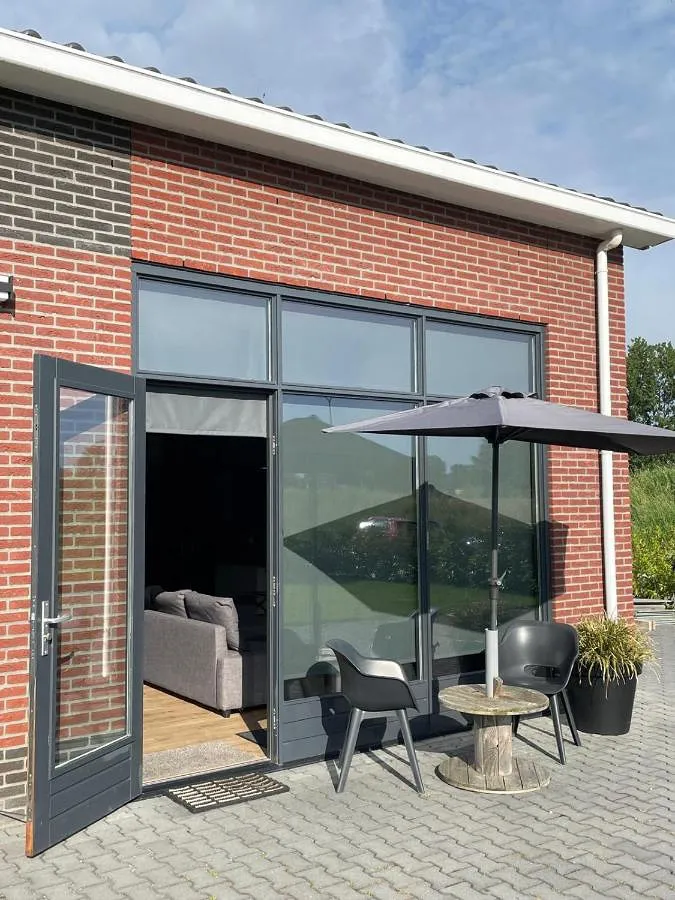Apartamento de vacaciones para 4 personas, con vistas además de jardín y terraza - 1