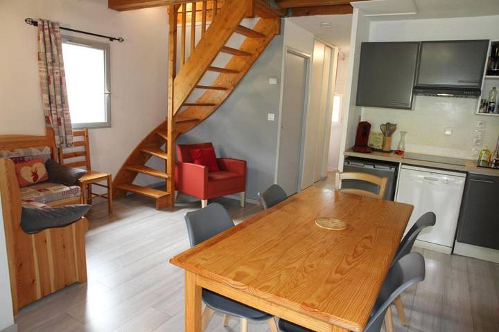 Gîte pour 6 personnes, avec piscine ainsi que vue et balcon à Arreau - 4