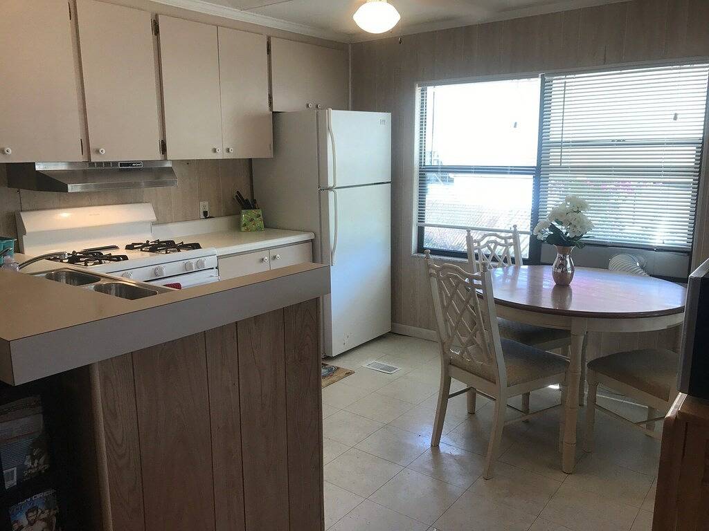 Neue Auflistung! Charming Waterfront-Carport, Zugang zum Lake O, überdachter Bootsanlegeplatz in Lake Okeechobee