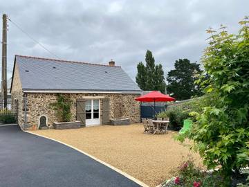 Gîte pour 6 personnes, avec terrasse à Mésanger