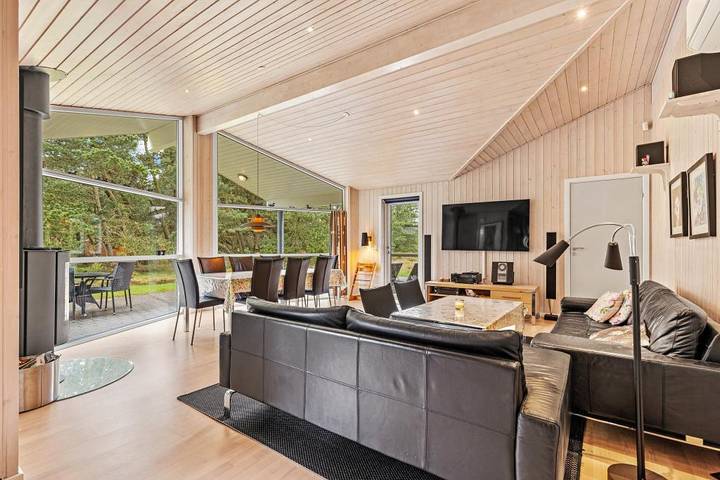 Beautiful holiday home for 8 people with games room in Blavand, Varde Region